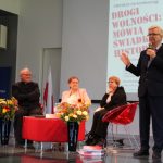 Konferencja Drogi wolności: mówią świadkowie historii , na scenie 4 prelegentów