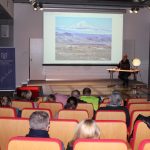 Spotkanie w ramach klubu podróżników w sali widowiskowej biblioteki