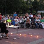 Spektakl poetycko-wizualny, upamiętniający 80. rocznicę wybuchu Powstania Warszawskiego, który odbył się Parku Czytelnika ChBP